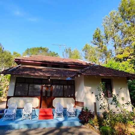 Heritage Homestay Чикмагалур Экстерьер фото