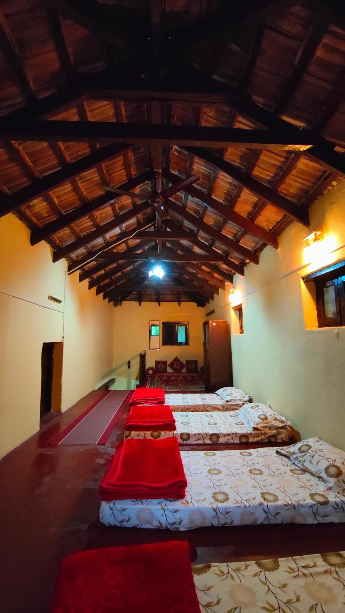 Heritage Homestay Чикмагалур Экстерьер фото